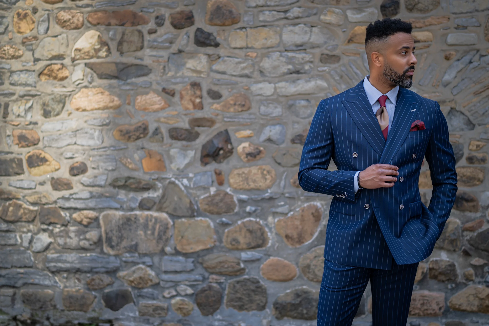 Custom Suits for Men: The Ultimate Guide to Tailored Perfection